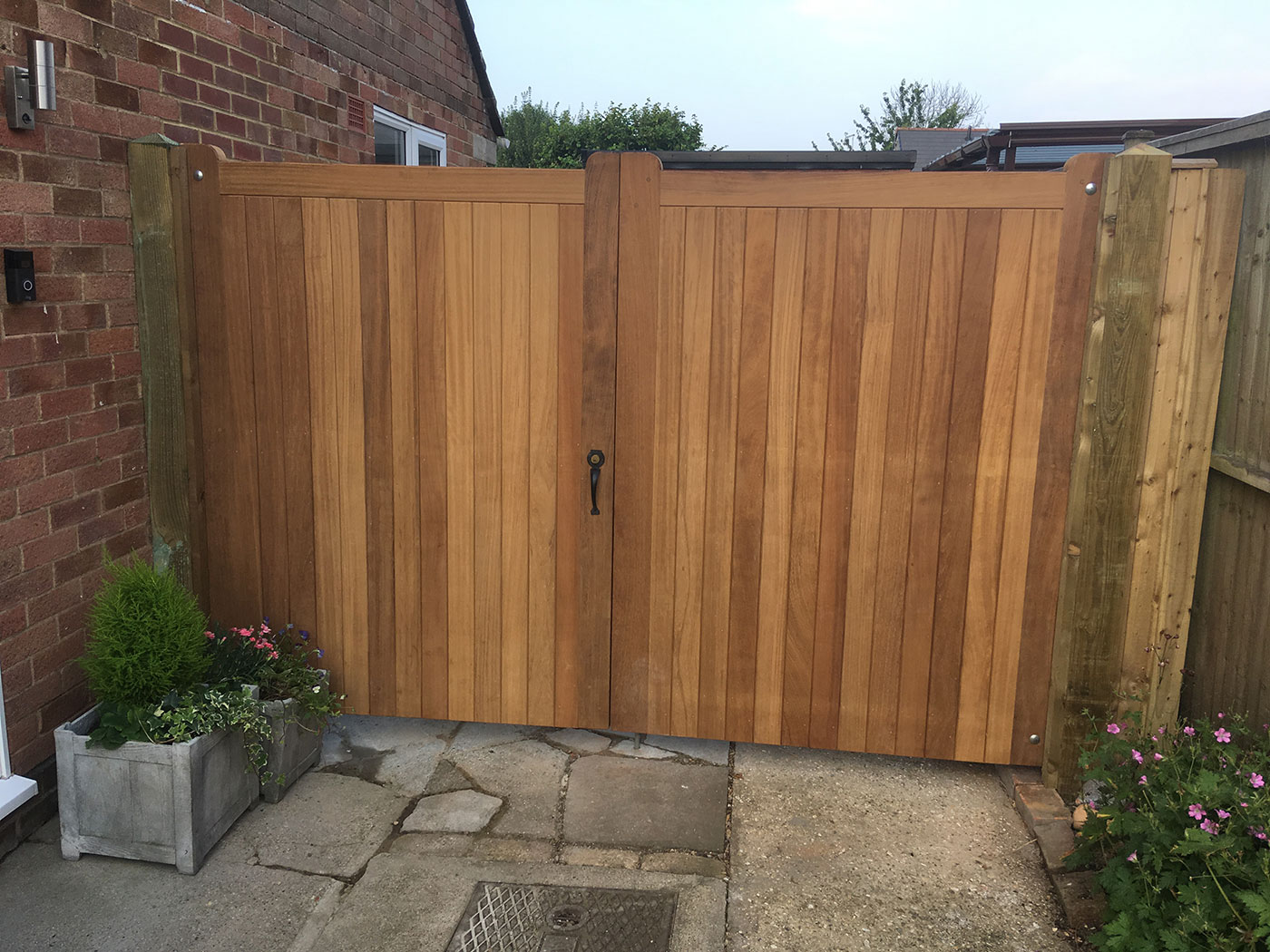 Hardwood gates by Vincent Fencing