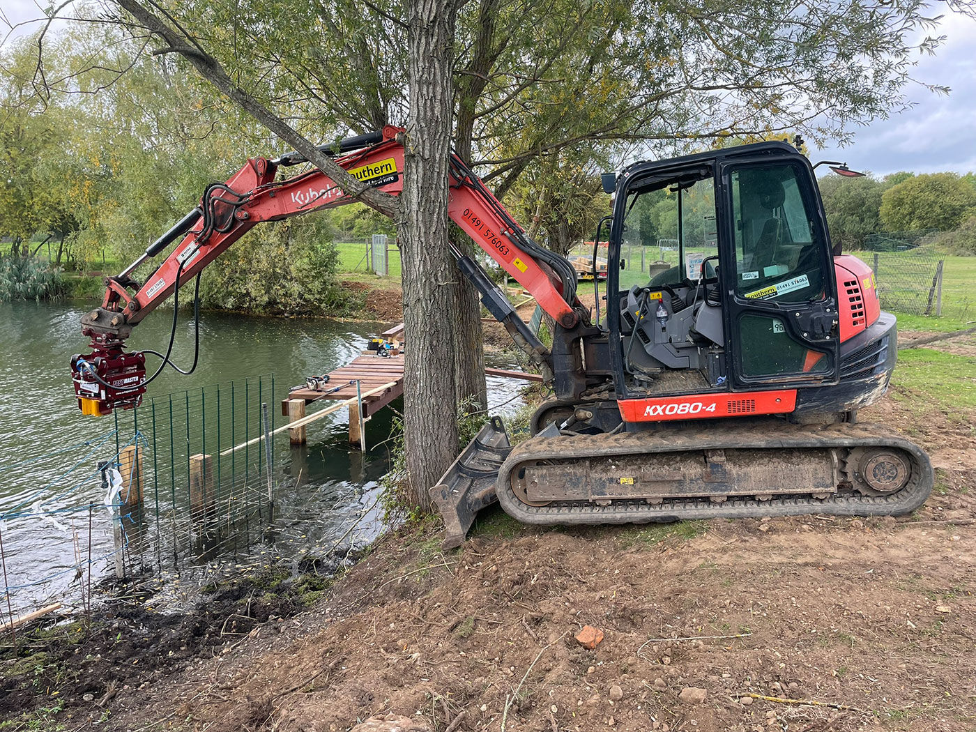 Bridge posts installation by Vincent Fencing